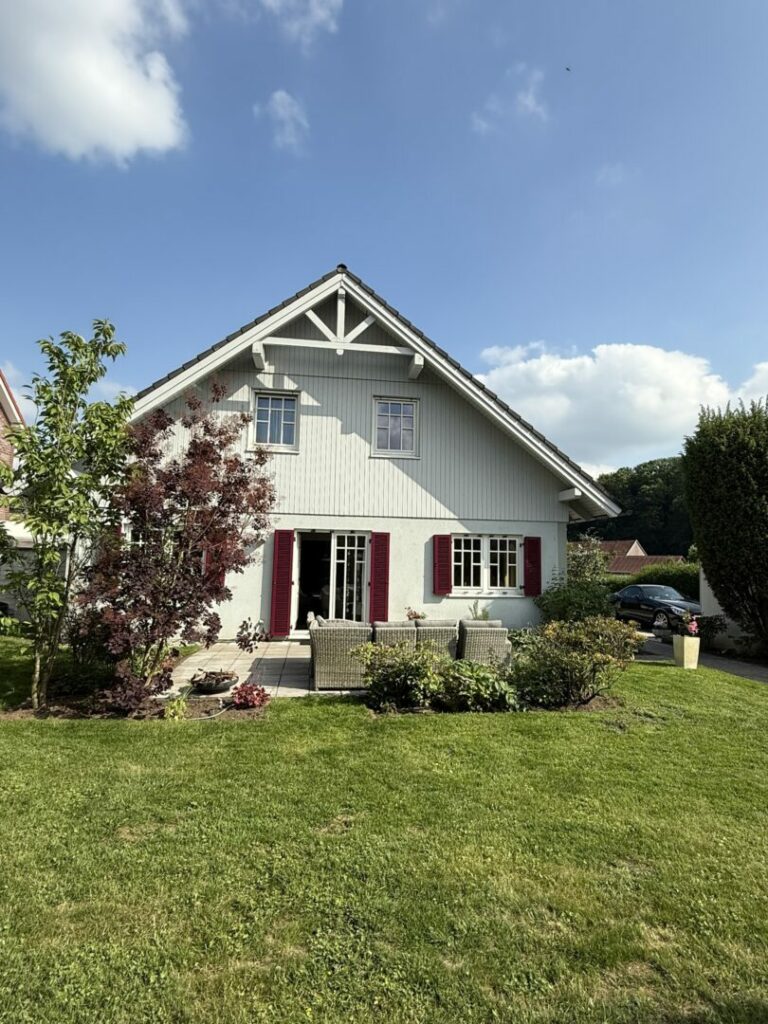 Hausansicht Garten