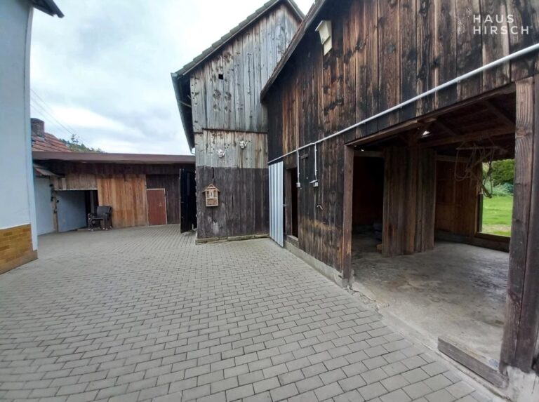 Stall und Nebengebäude