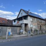 Ansicht Seitlich Mit Balkon Und Garage