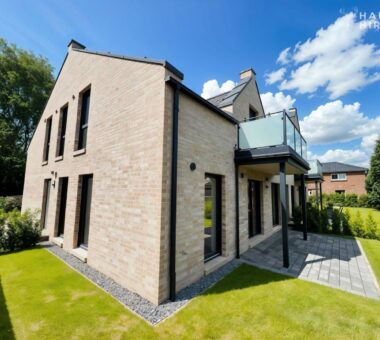 Erstbezug! Schöne Dachgeschoss-Neubauwohnung - Park Und See Vor Der Tür! 4 Attraktive Architektur