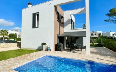 Pool Mit Neuer Umrandung