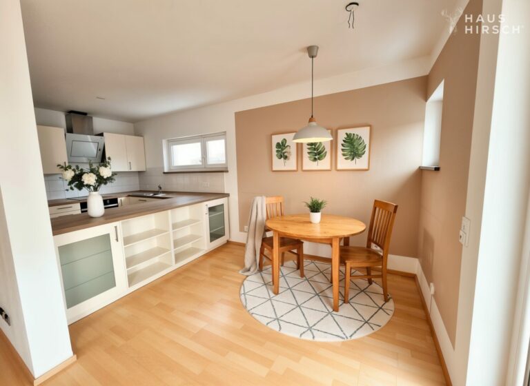 Essbereich virtuell möbliert