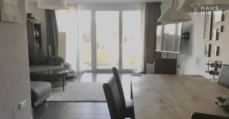 Wohnzimmer mit Gartenzugang