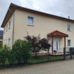 Einfamilienhaus Mit Einliegerwohnung Im Villenpark Groß Glienicke Im Norden Potsdams 3 Fassade