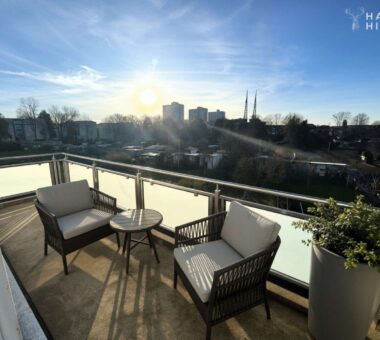 Großer Balkon Virtuell Möbliert