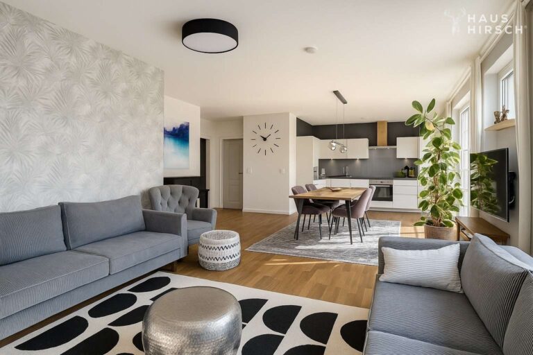 offener Wohn-/Essbereich mit Küche