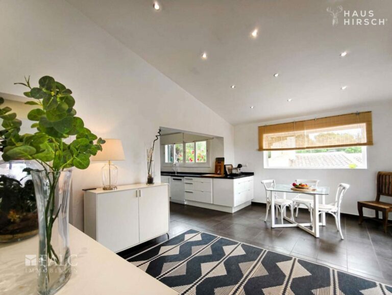 Wohnzimmer-Essenzimmer