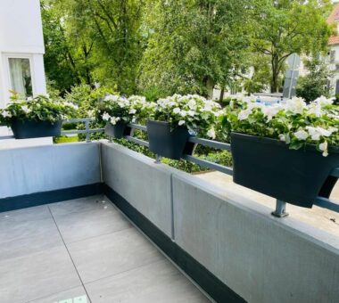 Großzügiger Balkon Über Eck