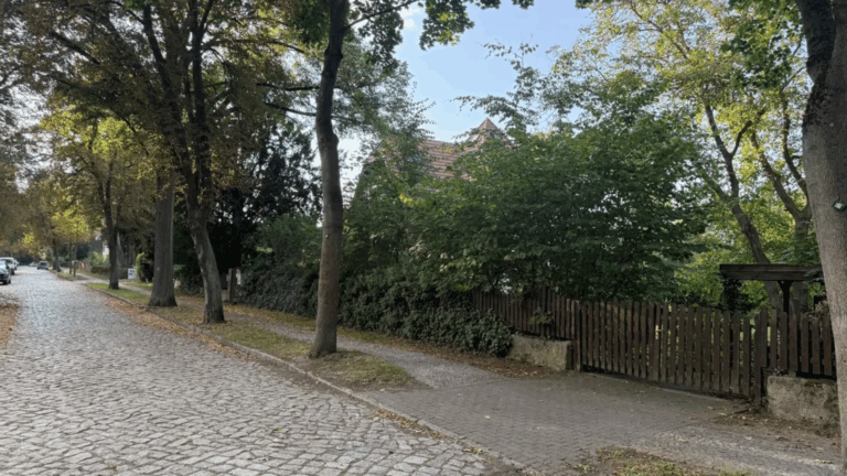 Straßenansicht