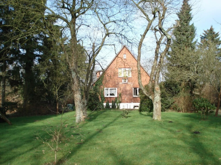Garten mit Haupthaus