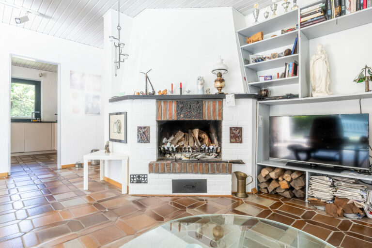 Kamin EG