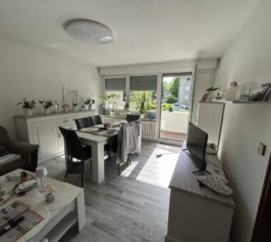 Wohnzimmer +Balkon