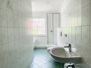 Großes Badezimmer 1. OG