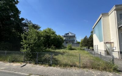 Grundstück Strassenansicht