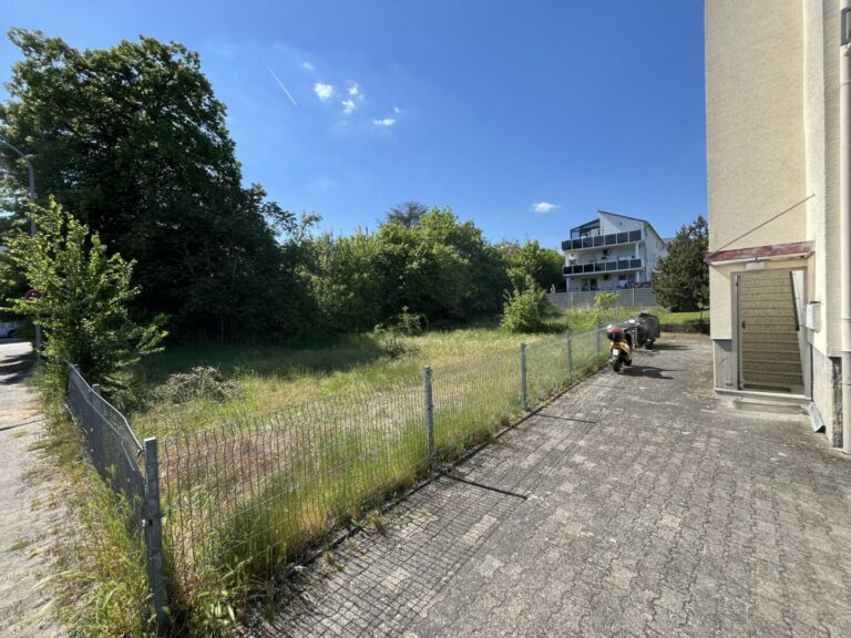 Grundstück