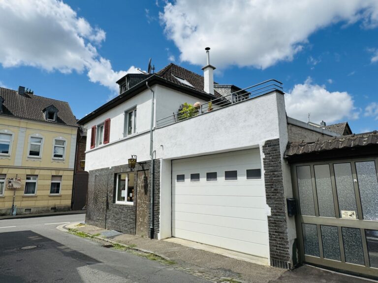 Doppelgarage mit Dachterrasse