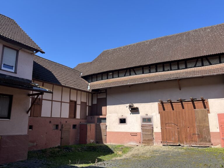 Hof, unsaniert