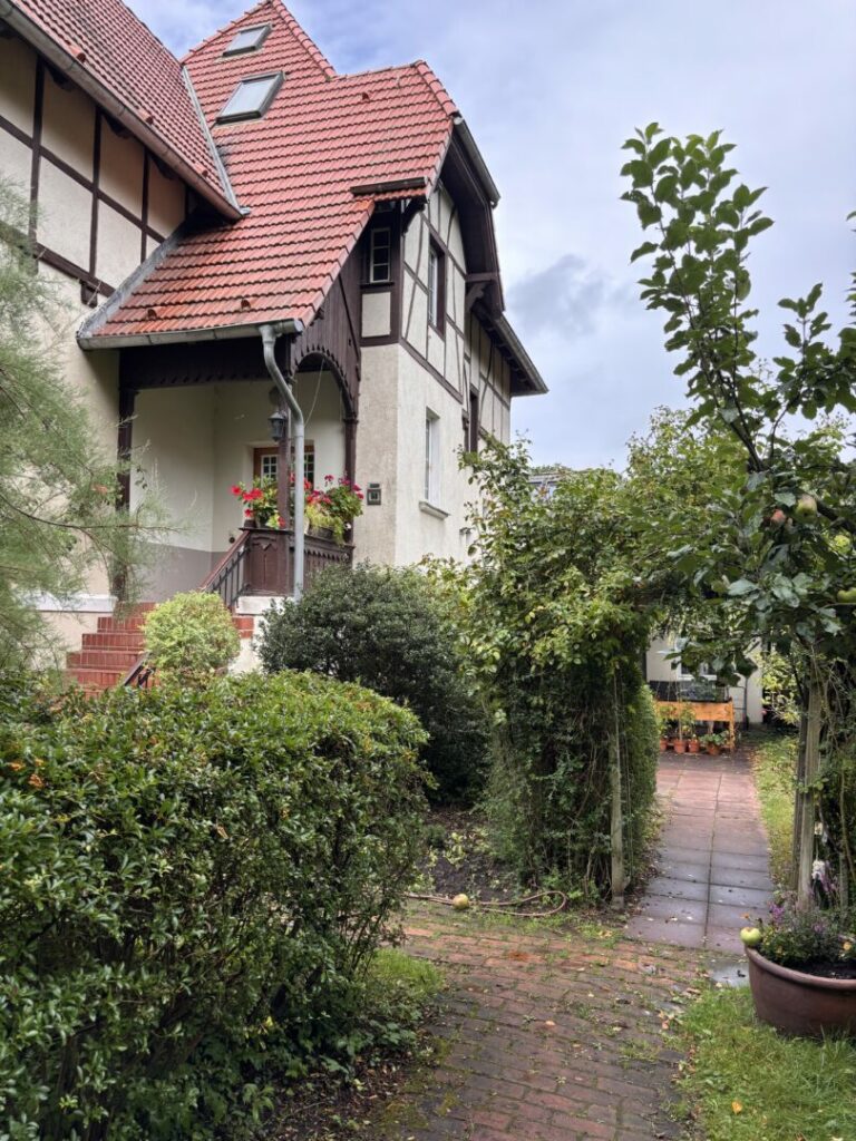 Nachbarhaus