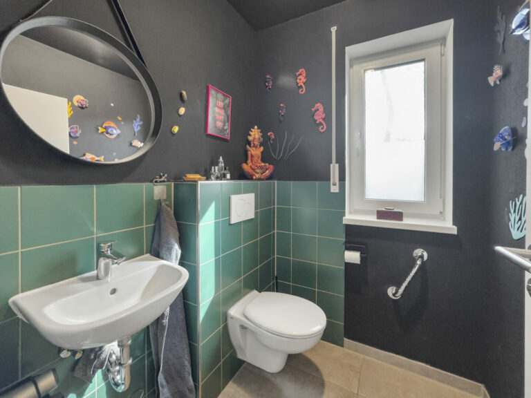 Funktionelles Gäste-WC im EG