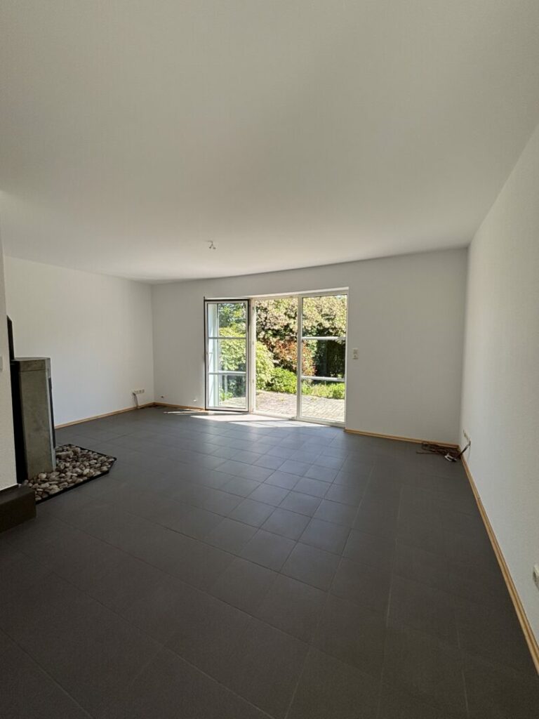 Wohn-Essbereich mit Kamin