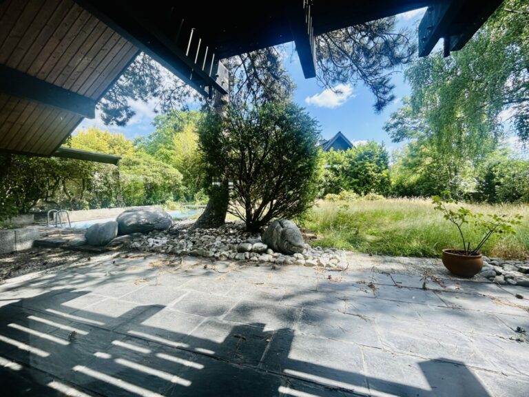 Gartenbereich mit Pool