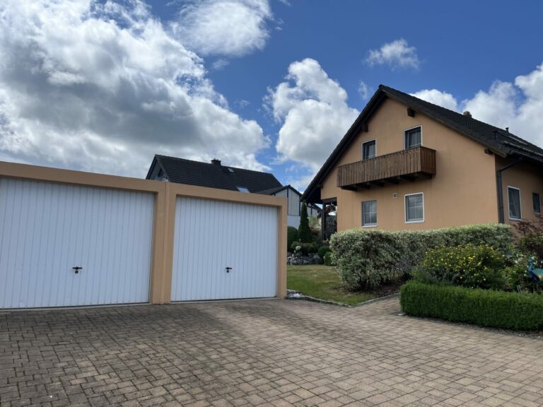 Garage + Haus