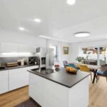 Traumhaft Schöne Maisonette Wohnung Mit Weitblick 2 Exklusiver Küchen- Und Essbereich