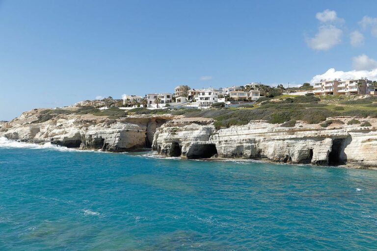 Sea_Caves,_Akamas_Peninsula,_Cyprus