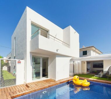 3A7D8F62-9A19-4B94-B2A7-2B0Bdad15363