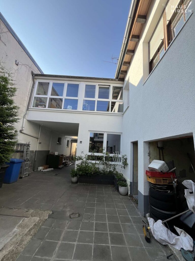 Innenhof, Haus von außen