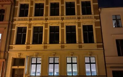 Hausansicht Bei Nacht