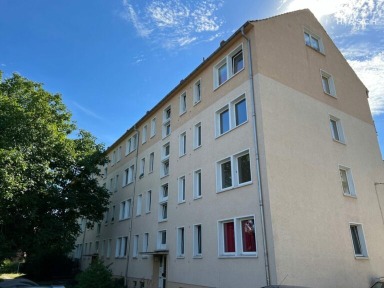 Objekt Weißandt Gölzau Vorderseite; Straße der Chemiearbeiter 1-3