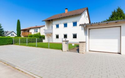 Objekte 1 Haus Ansicht Straße