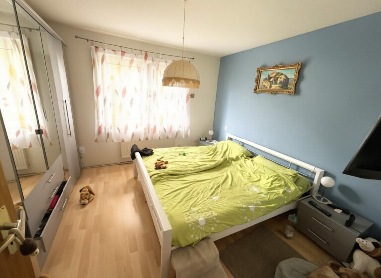 Schlafzimmer 1