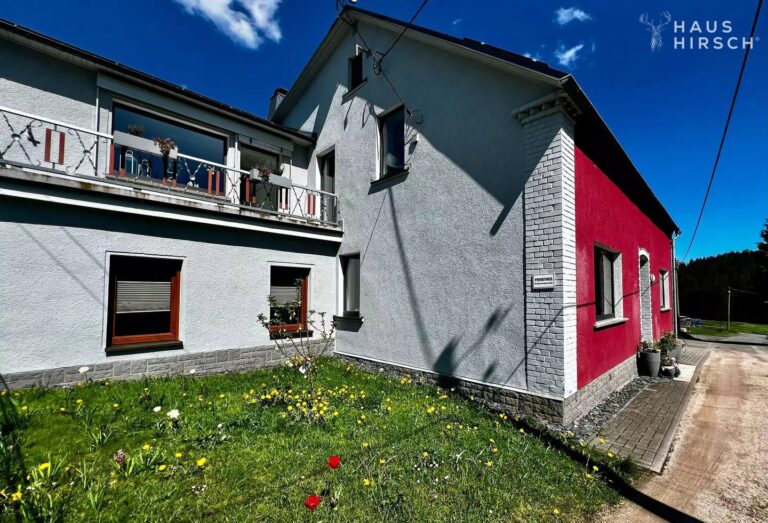 Balkon_und_Hausvorderseite