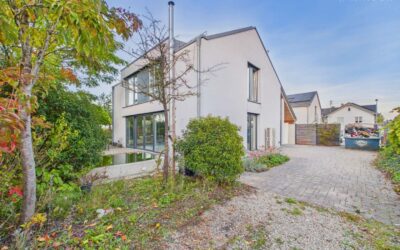 Objekte 7 Außenansicht &Amp; Hofeinfahrt