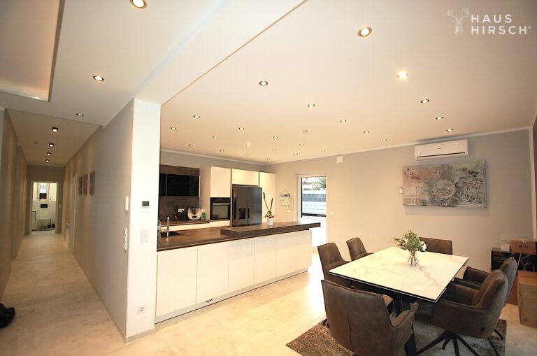 Küche und Eßbereich