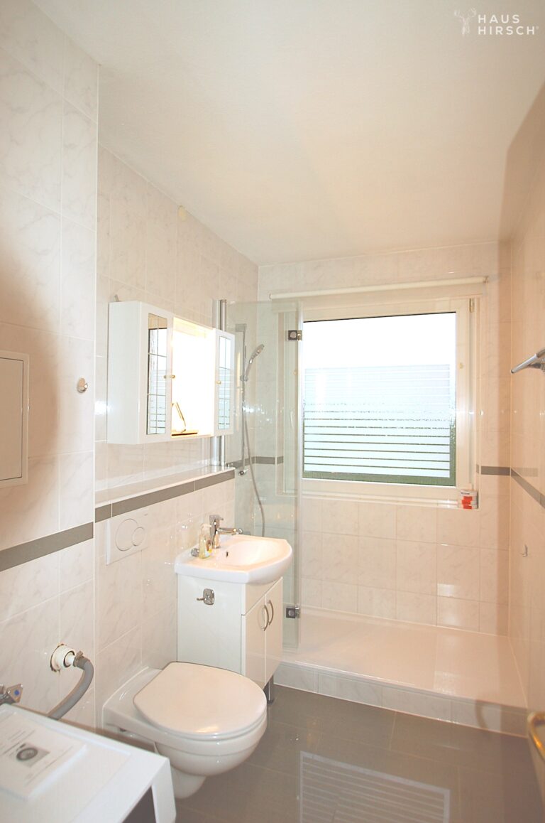 Tageslichtbad mit Dusche