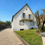 Ein-/Zweifamilienhaus Mit Sonnigem Garten, Zwei Wohneinheiten &Amp; Ausbaupotenzial 1 Westseite