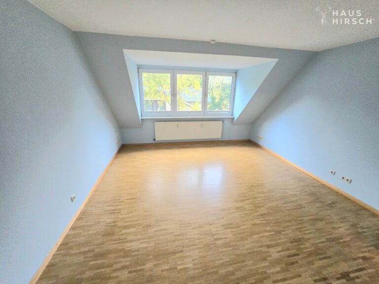 Geräumiges Schlafzimmer