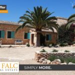 [Cover] Blick Auf Eingang Finca