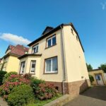 Exklusive Maisonette-Wohnung Mit Zwei Balkonen Und Einbauküche Im Zweifamilienhaus 2 Außenansicht