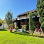 Haus Und Garten Mit Obstbäumen