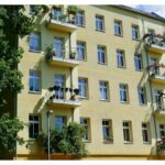 Altbau-Juwel In Friedrichshain: Modernes Wohnen In Historischem Ambiente 2 Hausansicht