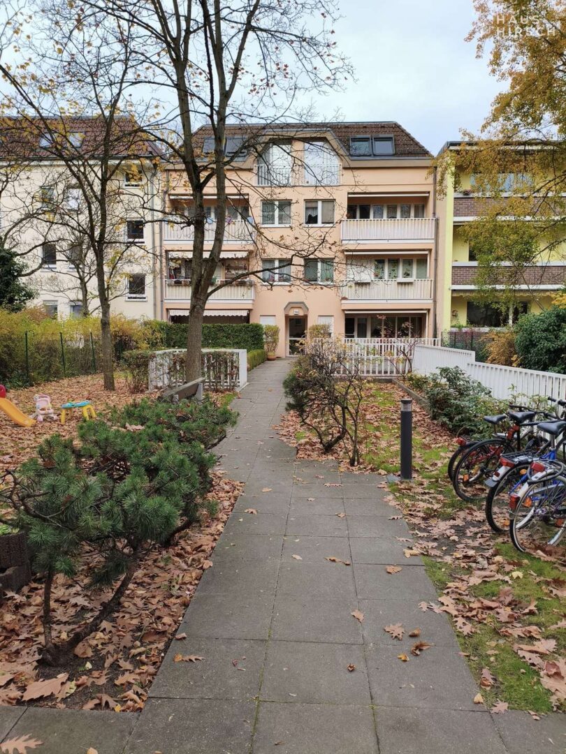 Blick auf den Hauseingang