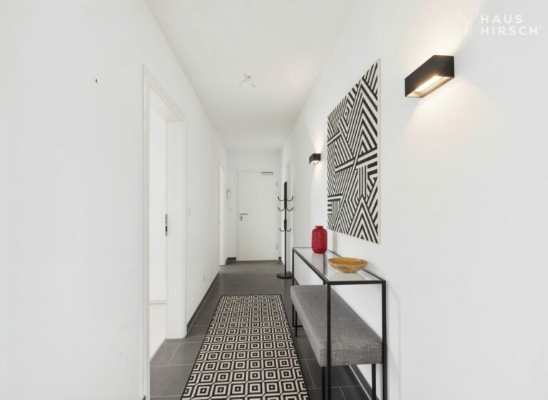 Flur/ Diele möbliert