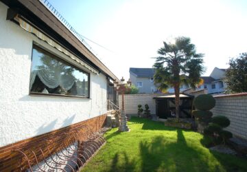 Garten mit Grillhütte