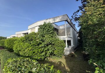 Terrasse eingebettet von Grün