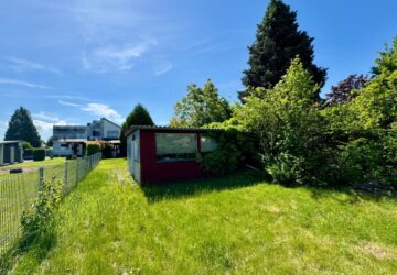 Ansicht hinten mit Gartenhaus