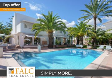 [COVER] Luxuriöse Villa